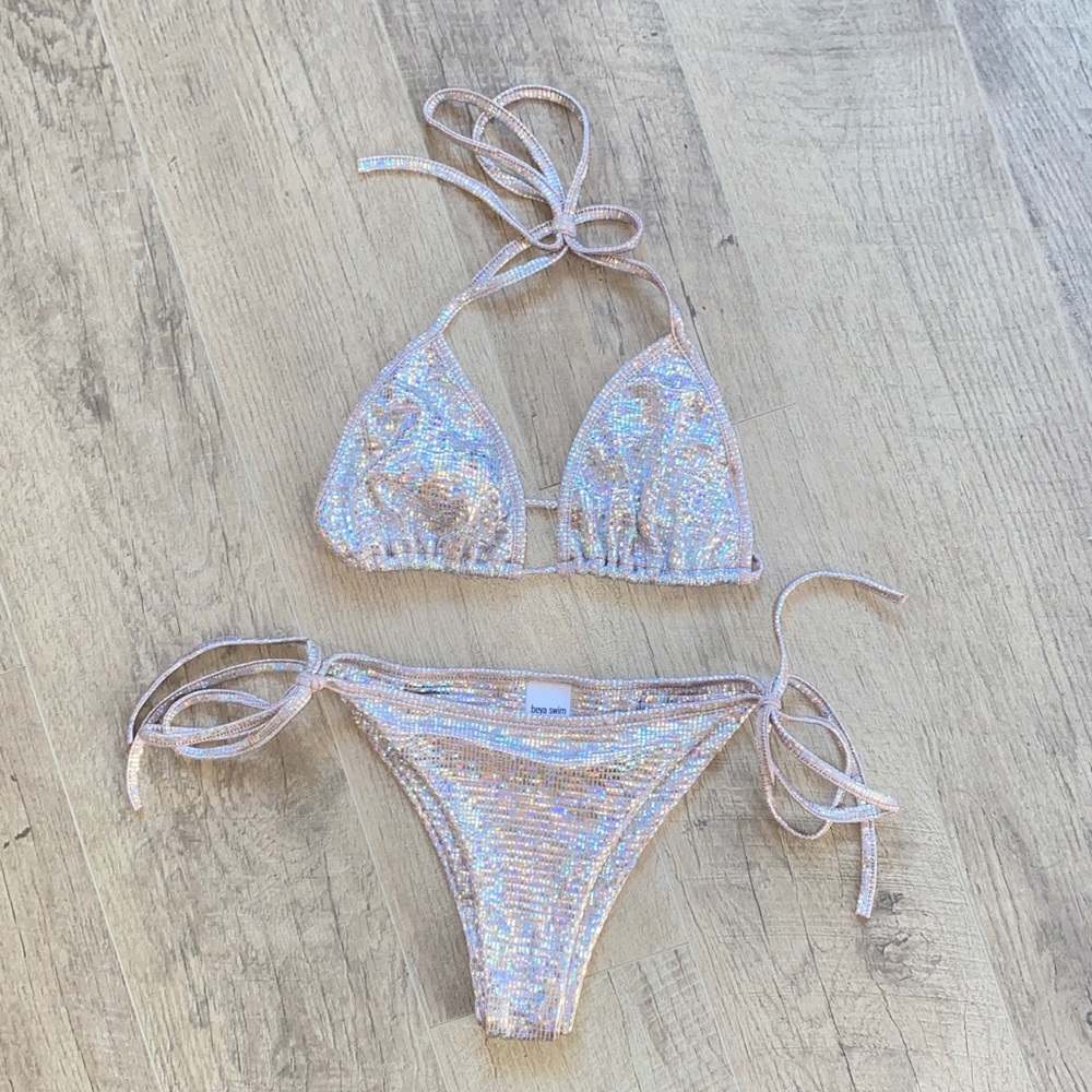 Holographic Bikini